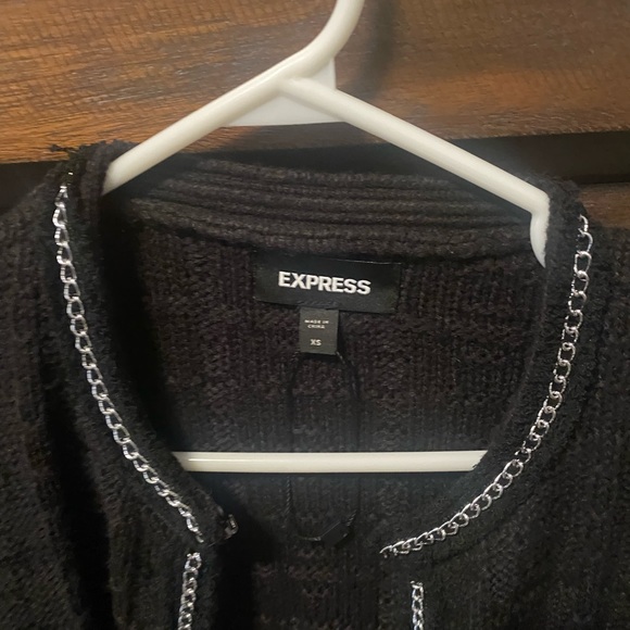 Express cardigan in size xsmall. Worn a few times - Picture 2 of 3